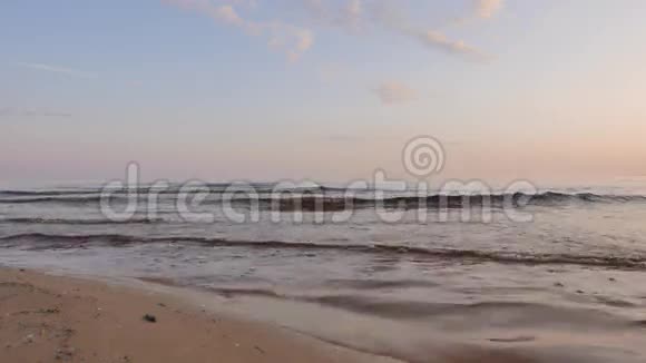 北波罗的海海滩日出4KUHD视频的预览图