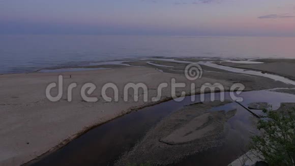 北波罗的海海滩日出4KUHD视频的预览图