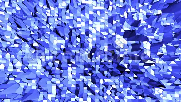 蓝色低聚变形表面作为空间背景蓝色多边形几何变形环境或脉动视频的预览图