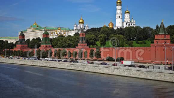 莫斯科克里姆林宫莫斯科河码头克里姆林宫大皇宫圣歌大教堂大天使大教堂视频的预览图
