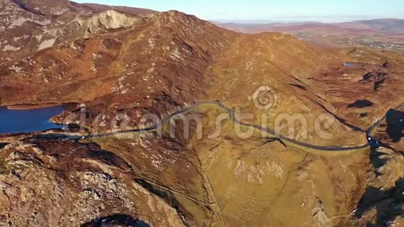 爱尔兰多尼格尔郡的Slieve盟悬崖鸟瞰图视频的预览图