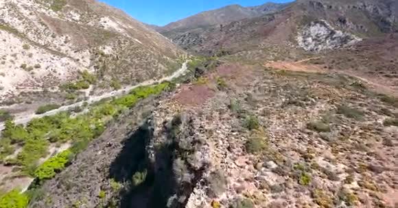 希腊克里特岛山区公路视频的预览图