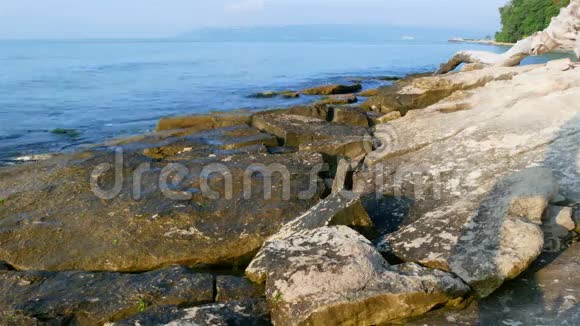 黑海的石头海岸视频的预览图