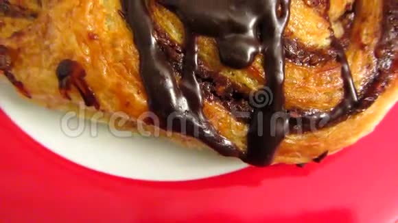 巧克力牛角面包丹麦甜点视频的预览图