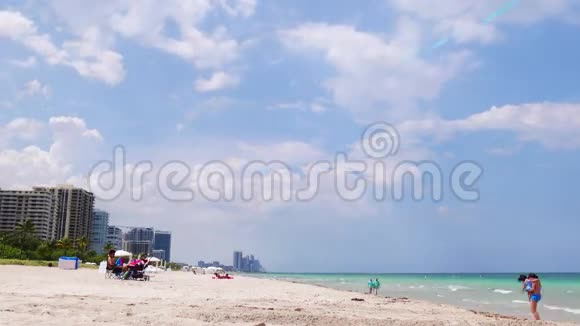 夏日迈阿密海滩日生活全景4k时间流逝佛罗里达美国视频的预览图