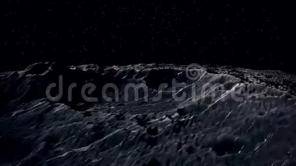 飞越月球表面的3D动画从宇宙飞船上看到的快关门视频的预览图