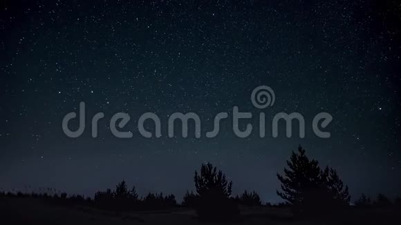 夜空中星星移动的时间视频的预览图