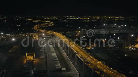 城市基础设施照明明亮的公路桥梁交通视频的预览图