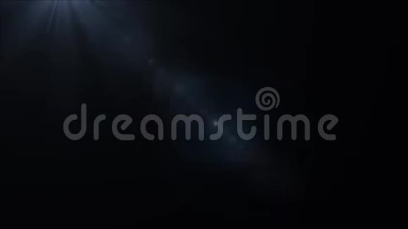 在黑色背景的顶部发光光束视频的预览图