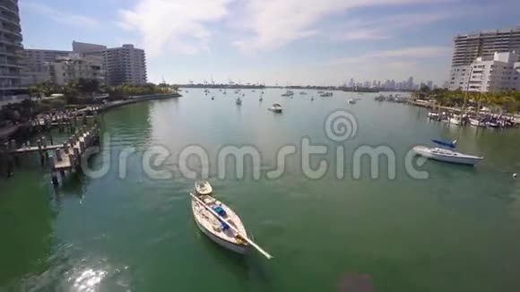 迈阿密海滩海湾4k空中录像视频的预览图