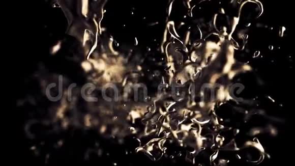 关闭抽象旋转水溅的铜色隔离在黑色背景神奇的旋转液体视频的预览图