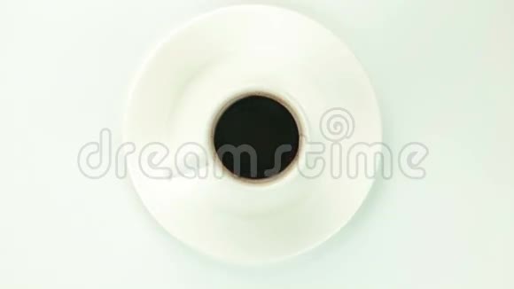 白色背景咖啡杯视频的预览图
