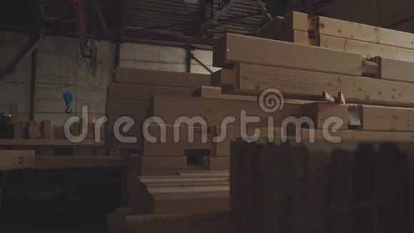 木工厂生产大厅内部视频的预览图