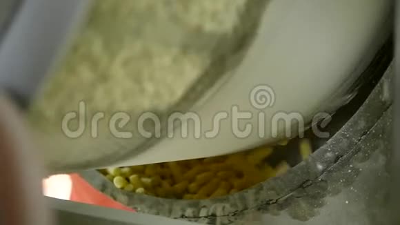 玉米棒加工厂设备视频的预览图