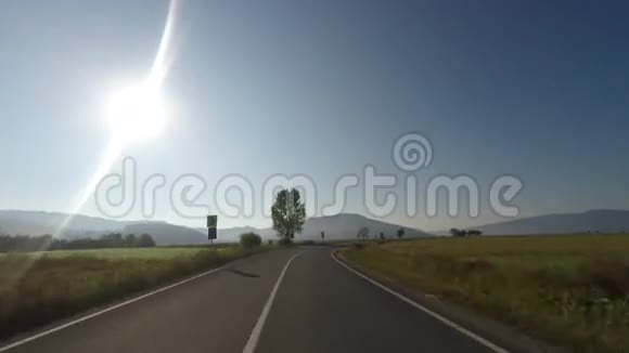 高速公路超速行驶视频的预览图