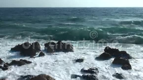 大海和海浪视频的预览图