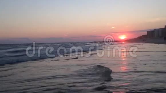 美丽的日落在长岛长滩纽约视频的预览图
