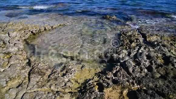 塞浦路斯岛附近的地中海海岸视频的预览图