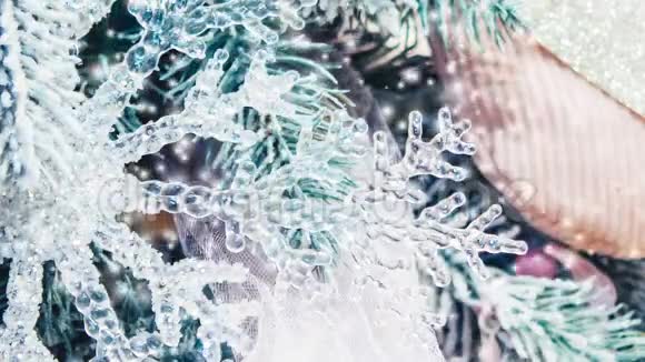 透明雪花装饰新年圣诞装饰视频的预览图
