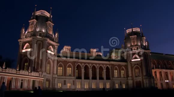 莫斯科沙皇博物馆红砖的塔楼和堡垒视频的预览图