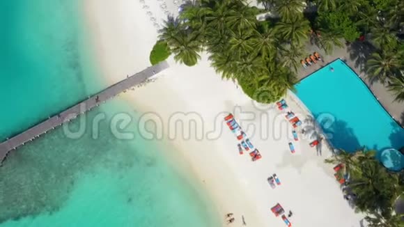 马尔代夫岛的鸟瞰图视频的预览图