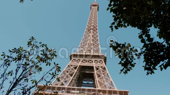 巴黎著名的埃菲尔铁塔视频的预览图
