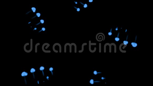 蓝色发光墨水溶解在水上的黑色背景与卢马哑光计算机仿真的三维渲染河流视频的预览图
