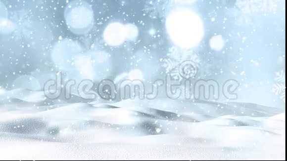 圣诞雪落在雪地上的运动画面视频的预览图