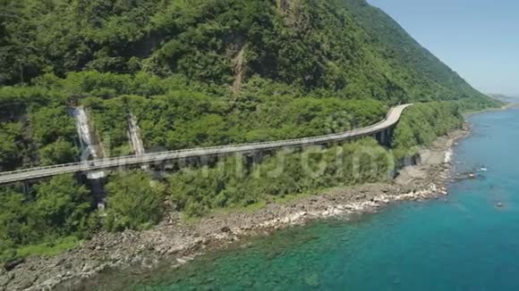 海上高架桥上的公路菲律宾卢松视频的预览图