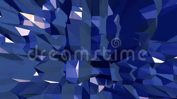 蓝色低聚变形表面作为Beauteous背景蓝色多边形几何变形环境或脉动视频的预览图