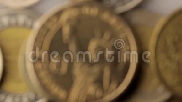 一块钱的硬币视频的预览图