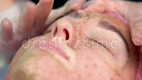 面膜后的皮肤视频的预览图