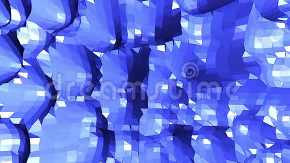 蓝色低聚波面作为华丽的背景蓝色多边形的几何摇摆环境或脉动视频的预览图