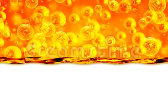 白色背景上的金色波浪有大大小小的金色泡泡油里面有一种黄金液体油蜂蜜啤酒果汁视频的预览图