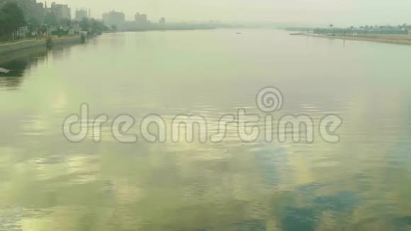 黎明时分的尼罗河开罗埃及视频的预览图