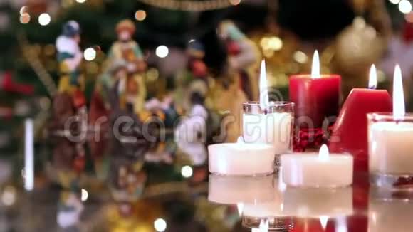 有蜡烛的圣诞圣诞颂歌视频的预览图