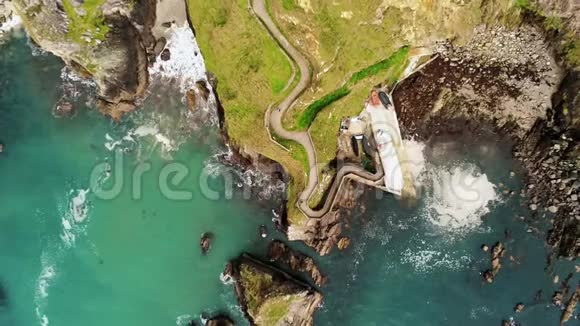 从顶乐半岛的邓昆码头上空飞行视频的预览图