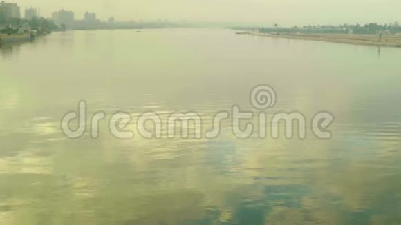 黎明时分的尼罗河开罗埃及视频的预览图