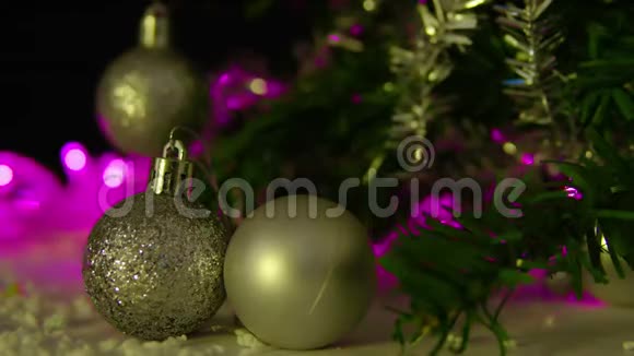 舞会和圣诞树的录像圣诞节视频的预览图