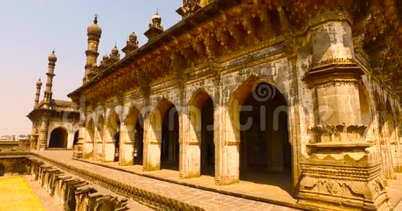 印度古代宫殿的鸟瞰图视频的预览图