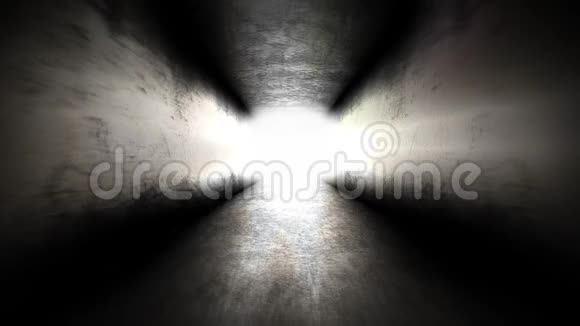 就像在黑暗的走廊里隧道尽头的一盏灯视频的预览图