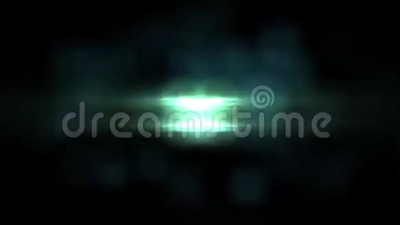动画绿色闪电击中黑色背景无缝环动画新质量独特的自然光效果视频的预览图