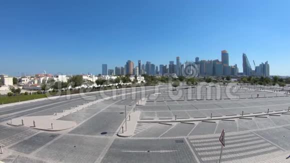 西湾和多哈清真寺视频的预览图