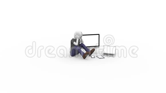 穿着讲究的人坐在地上手提电脑平板电脑智能手机空白显示器视频的预览图