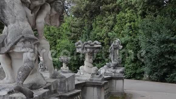 德拉雷吉亚迪卡塞塔雕像和喷泉视频的预览图