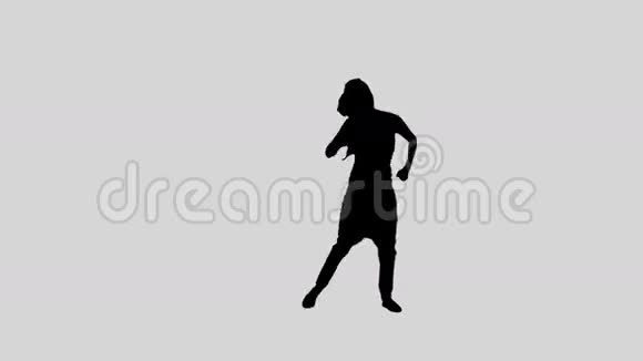 有阿尔法频道的跳舞女人的剪影视频的预览图