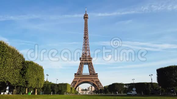 埃菲尔旅游和巴黎城市景观视频的预览图