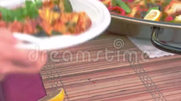 纯素餐的制作视频的预览图