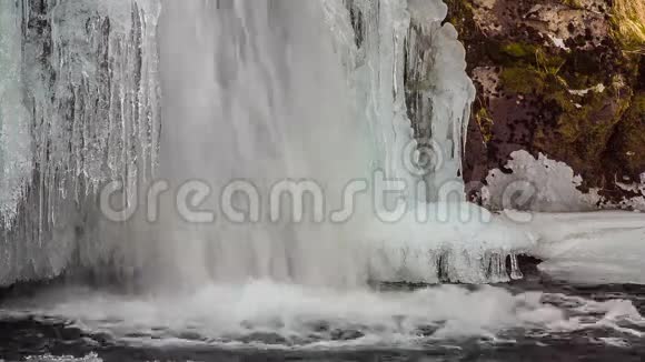 冰岛的瀑布视频的预览图
