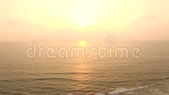印度海洋橙色日落视频的预览图